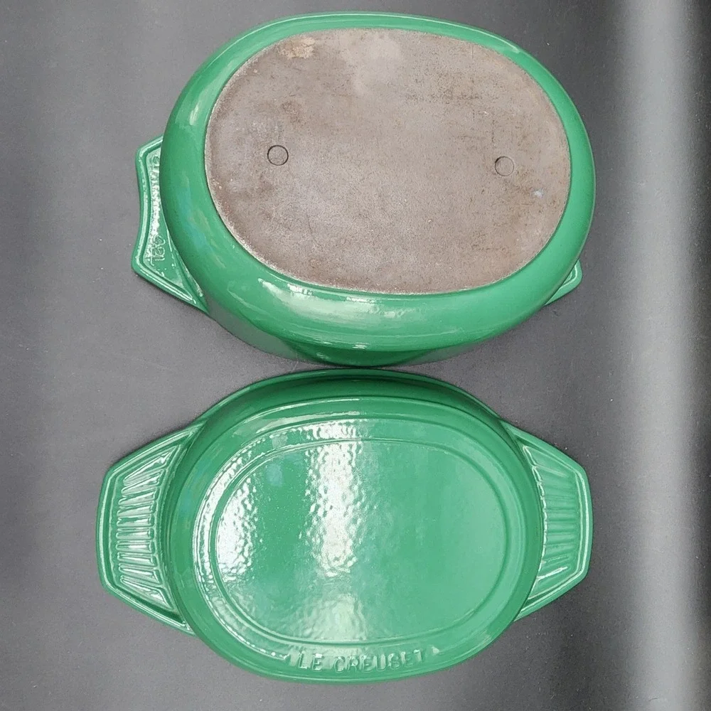 Le Creuset 27 4.2L Green Enameled Cast Iron Multi-Pan Oval Dutch Oven Skillet